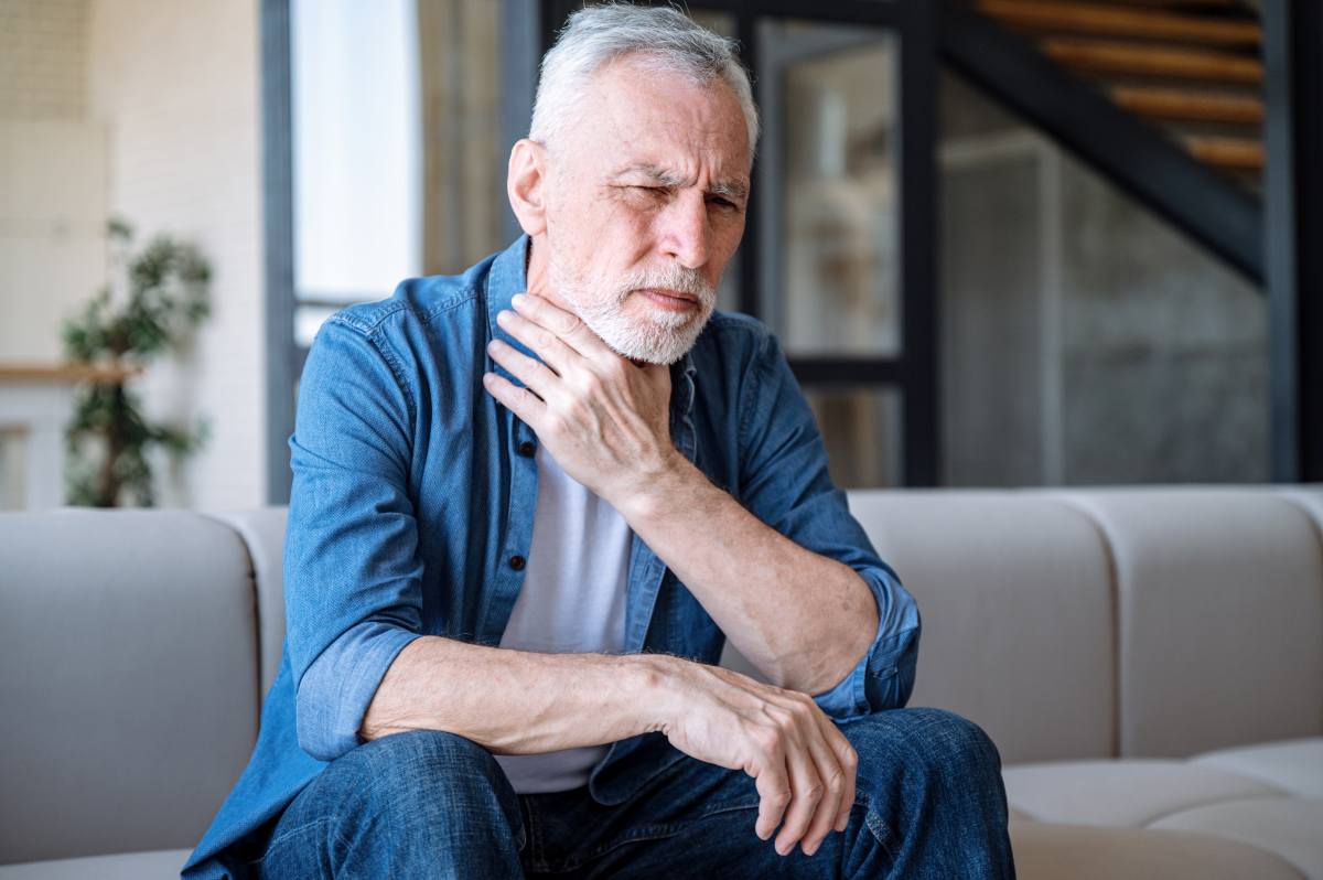 ¿Sabías que el estrés puede causar faringitis crónica? Conoce los síntomas, el tratamiento y cómo prevenir esta afección. Toda la información aquí.