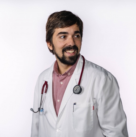 La prevención del riesgo cardiovascular no es solo una meta, es un proceso continuo que salva vidas. Cada 14 de marzo, con motivo del Día Europeo de la Prevención del Riesgo Cardiovascular, recordamos que el corazón es el motor de nuestra vida y que, como cualquier motor de alta precisión, requiere revisiones especializadas, especialmente si practicamos deporte.